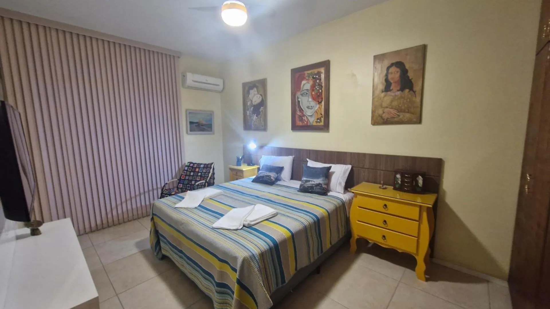 Peace, Space And Art In Floripa'S Downtownwith 3 Badroons Florianópolis Apartmán