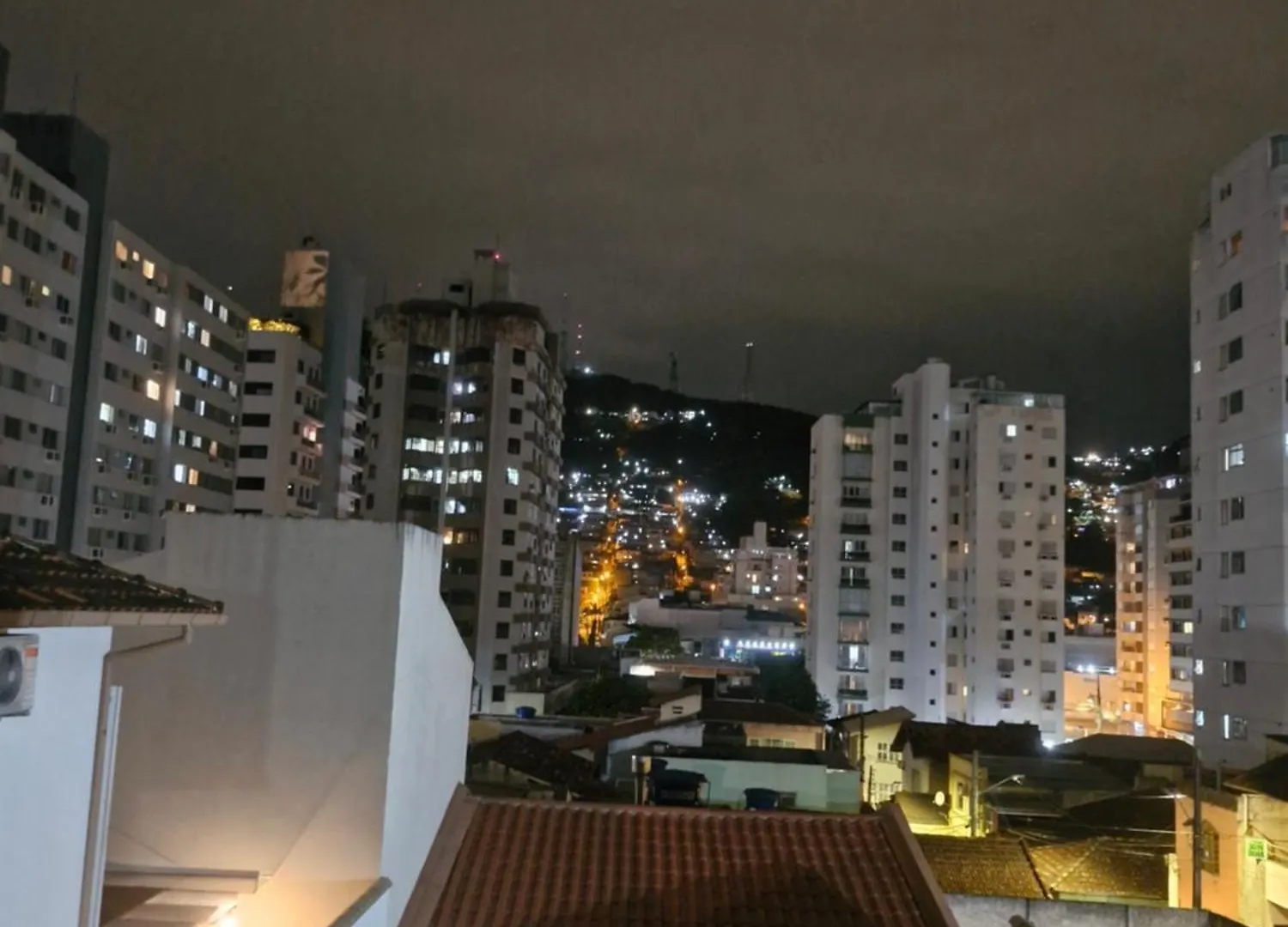 Peace, Space And Art In Floripa'S Downtownwith 3 Badroons Florianópolis
